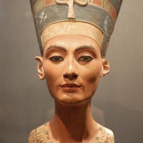 Busto de Nefertiti